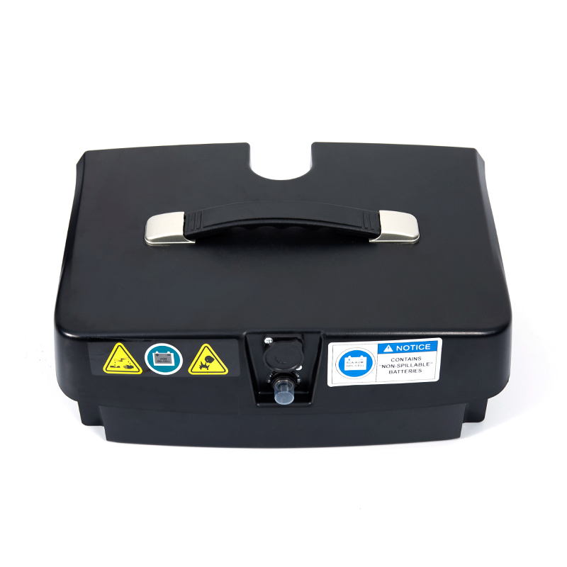 Skuter Mobilitas 4 Roda Ringan YL-02 untuk Lansia, Dilengkapi Kursi Putar 360°